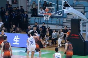 英雄联盟台服官网-加时末段欧篮联焦点战，勒沃库森绝杀压哨，目标明确，心理建设被强调(拜仁62大胜勒沃库森)